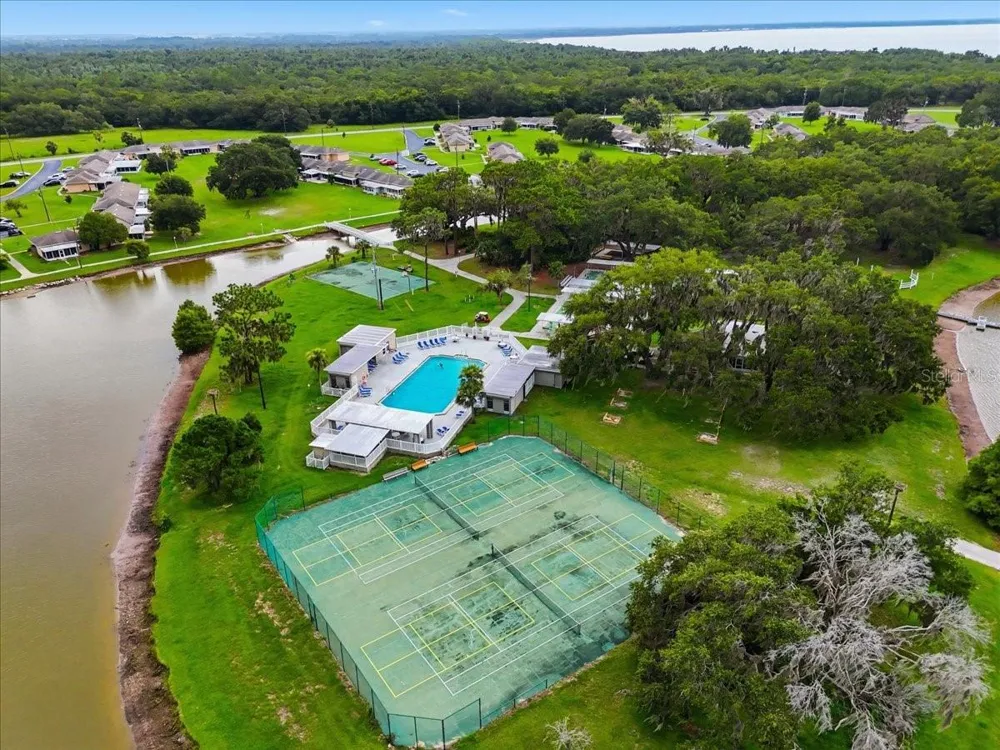2237 CLUB CIRCLE Lake Wales, FL 33854