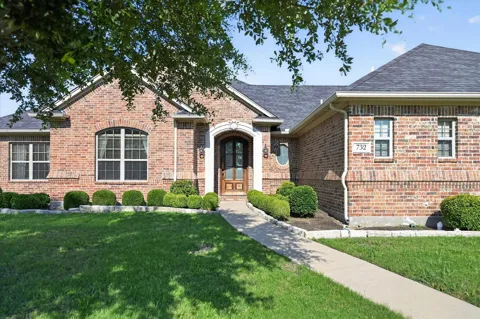 732 Forest Creek