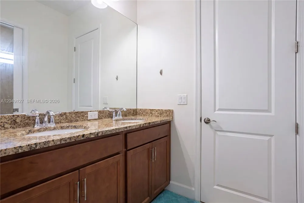 5850 Whippoorwill Cir Westlake, FL 33470