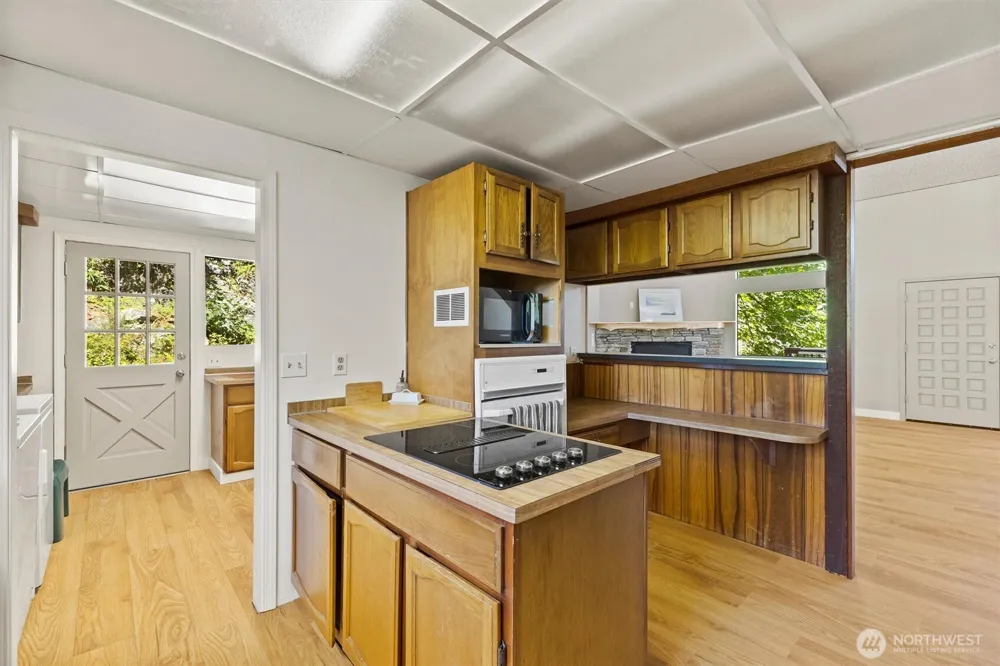 4333 Wildwood Lane Anacortes, WA 98221