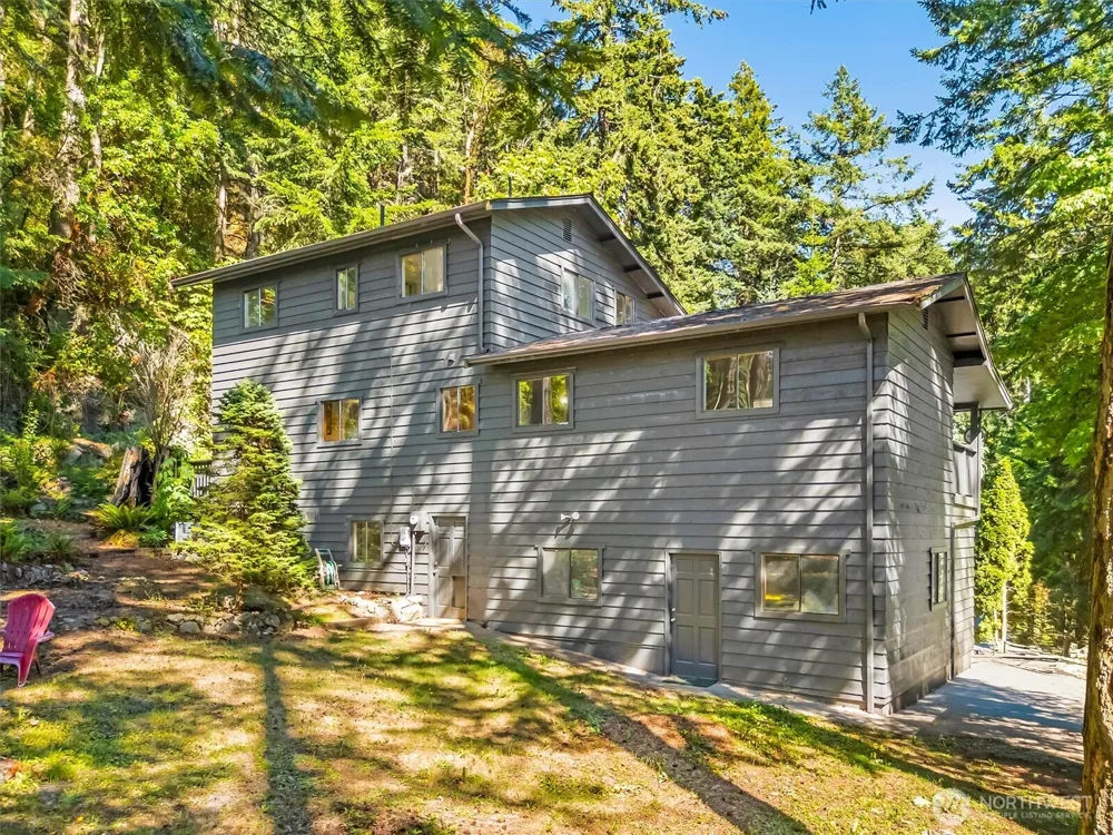 4333 Wildwood Lane Anacortes, WA 98221