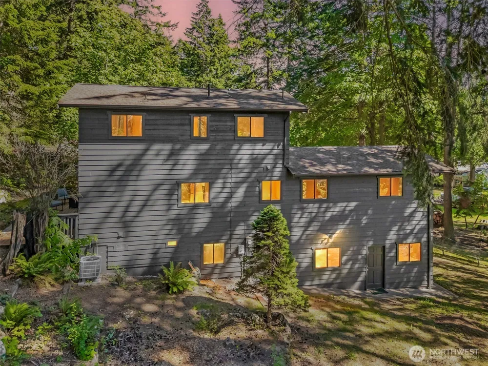 4333 Wildwood Lane Anacortes, WA 98221