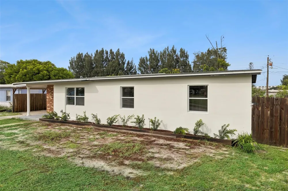 1061 BIANCA DRIVE NE Palm Bay, FL 32905
