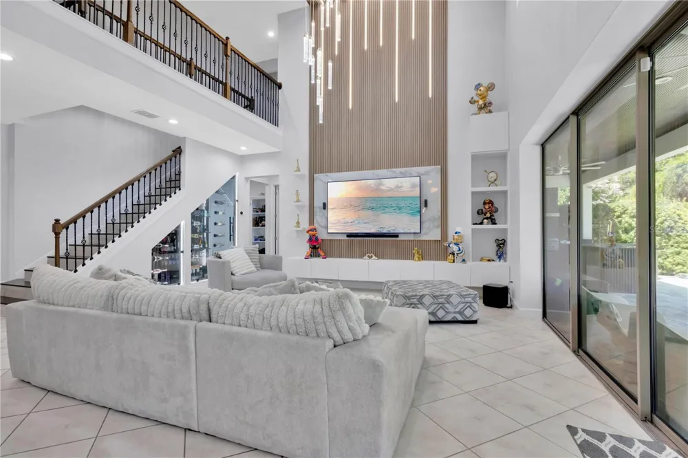 9443 ROYAL ESTATES BOULEVARD Orlando, FL 32836