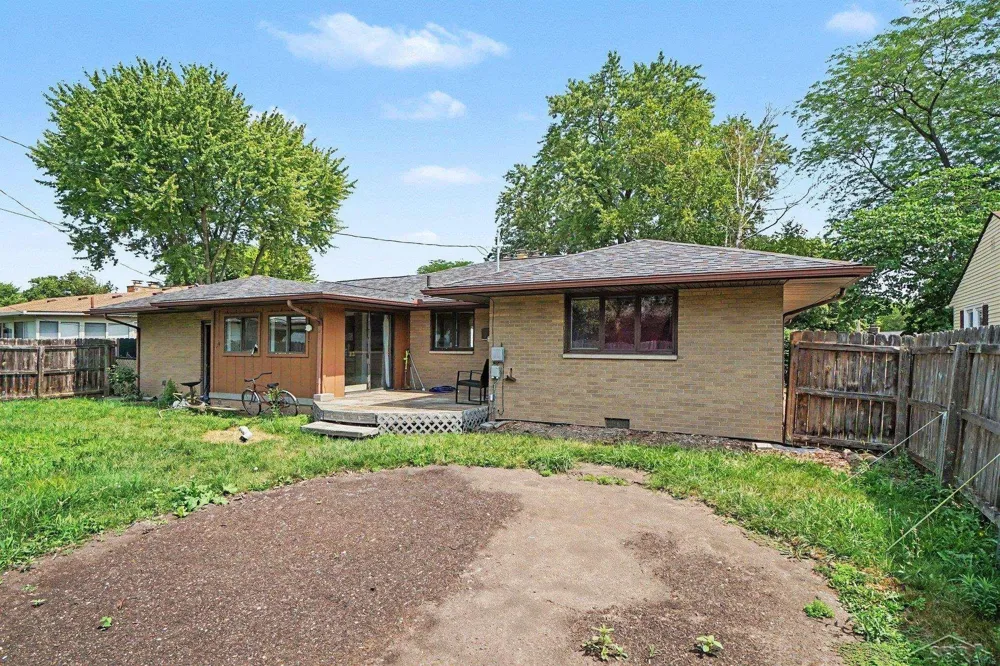 3 Northmoor Road Saginaw City, MI 48602