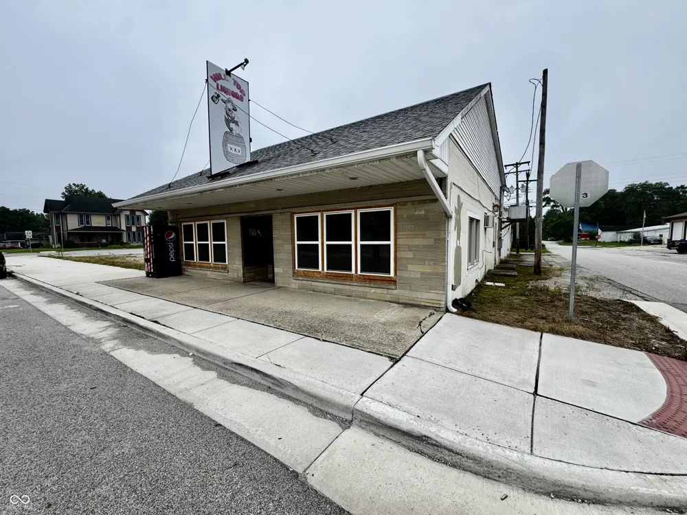 108 Cross Street Waveland, IN 47989