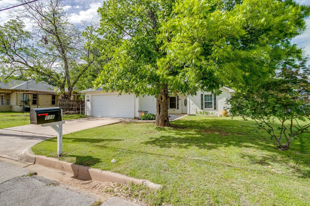 508 NW 5th Street Mineral Wells, TX 76067