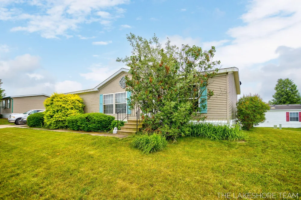 3274 Barbaray Way Holland, MI 49424