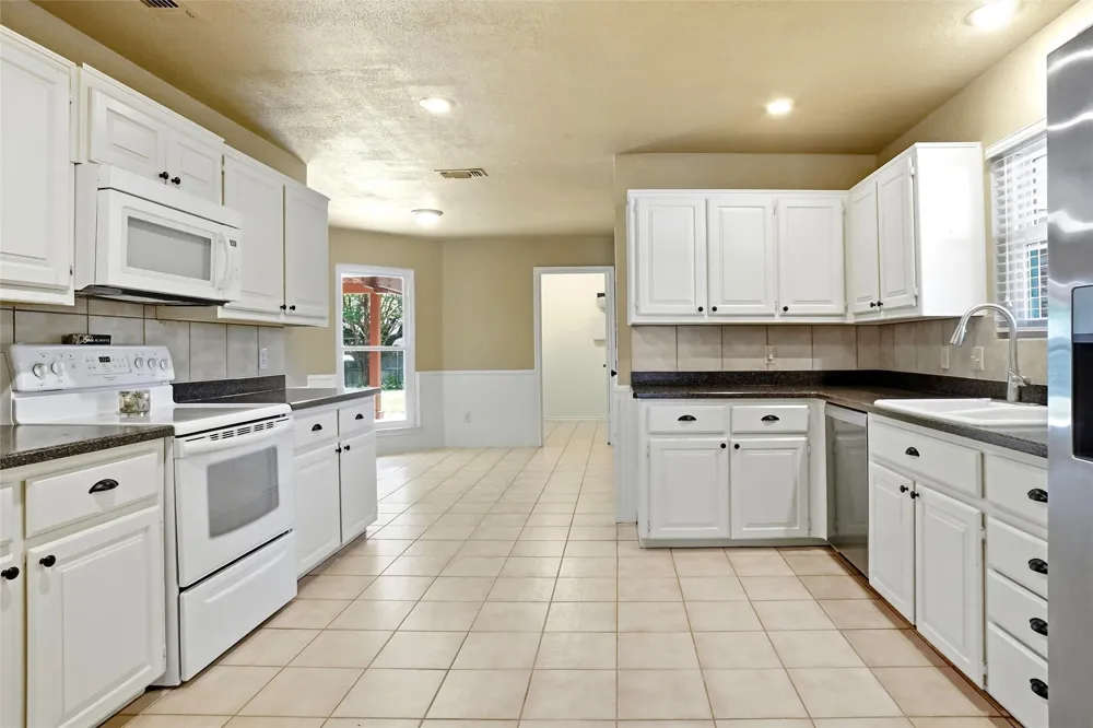 1321 Oak Harbor Boulevard Azle, TX 76020
