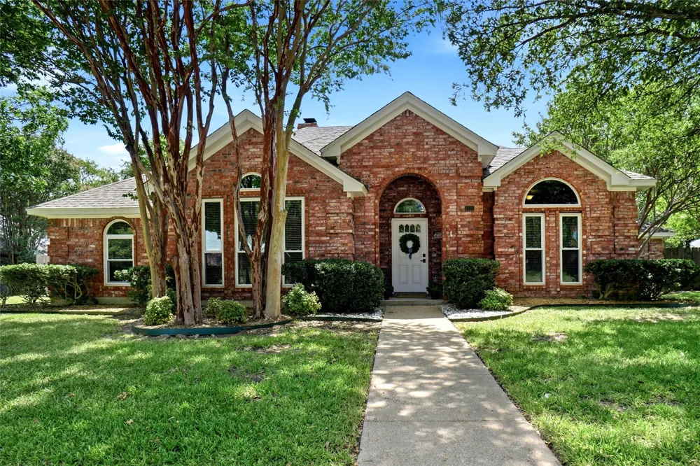 1321 Oak Harbor Boulevard Azle, TX 76020