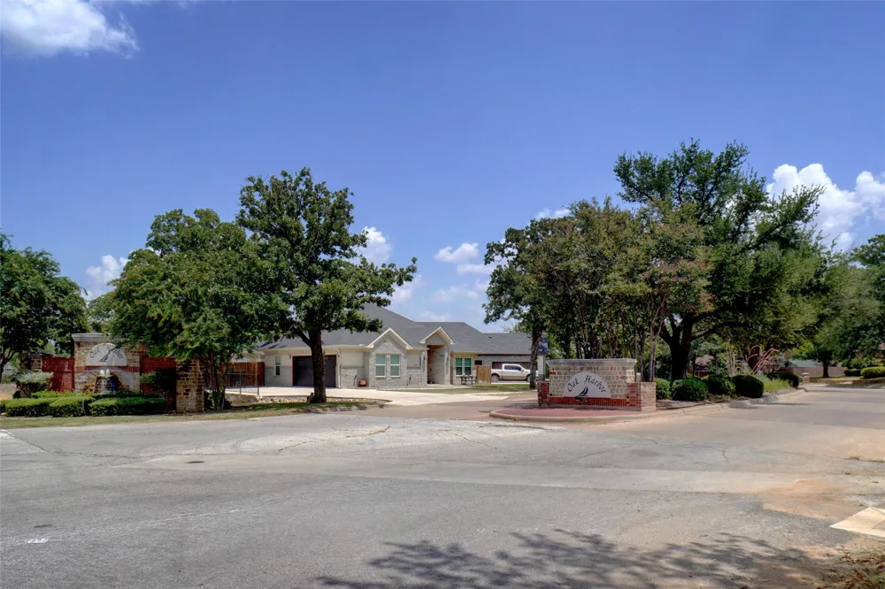 1321 Oak Harbor Boulevard Azle, TX 76020