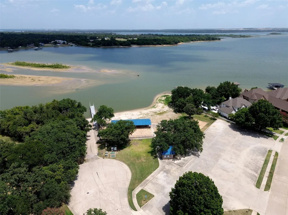 1321 Oak Harbor Boulevard Azle, TX 76020