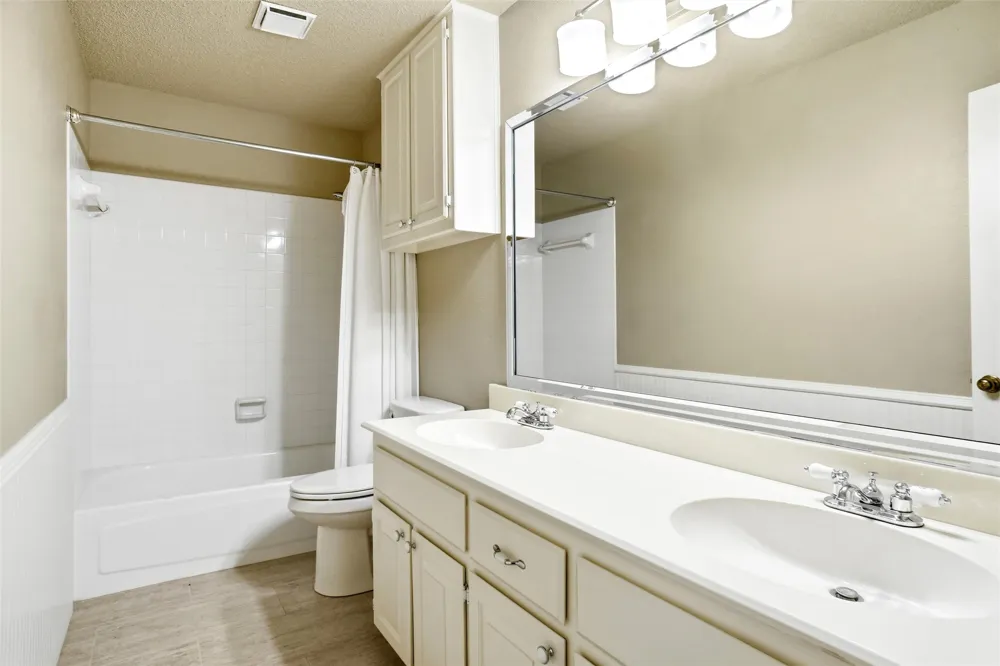 1321 Oak Harbor Boulevard Azle, TX 76020