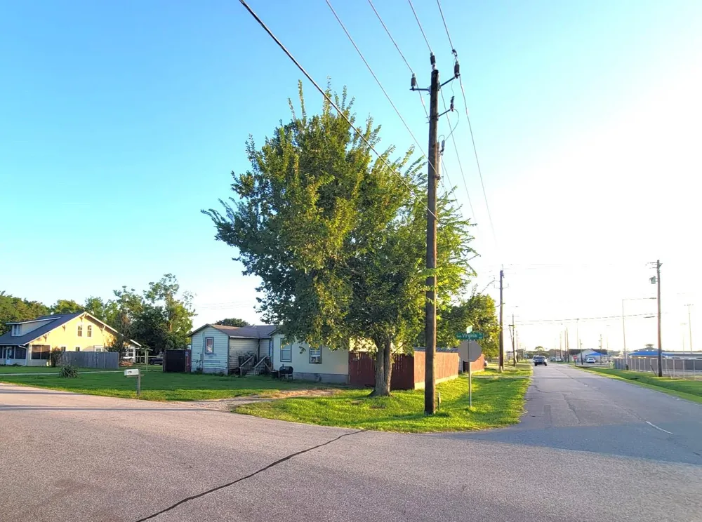 802 S Virginia Street La Porte, TX 77571