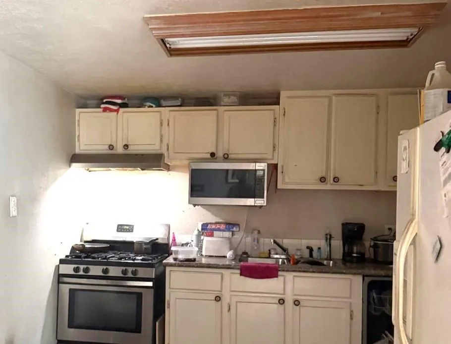 802 S Virginia Street La Porte, TX 77571