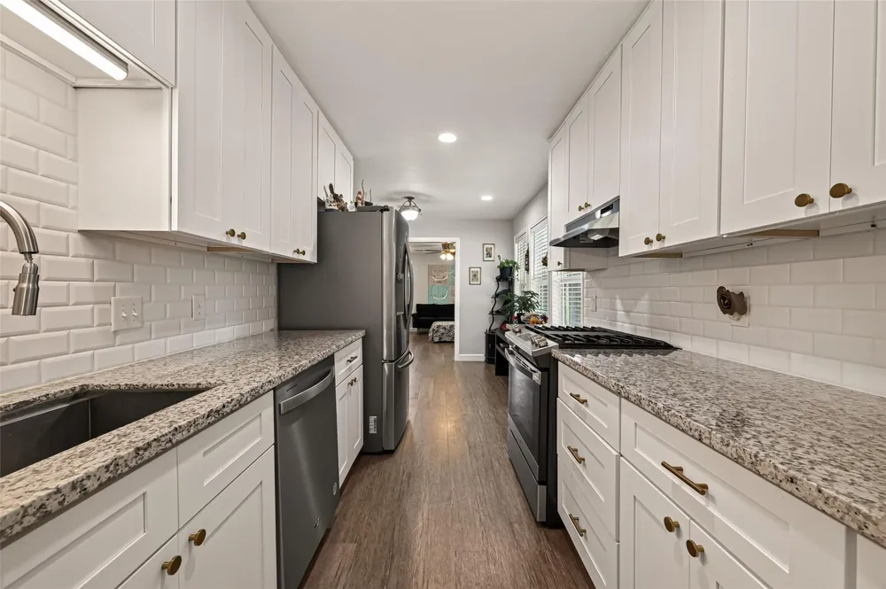 3315 Walsh Street Bayview, TX 77518