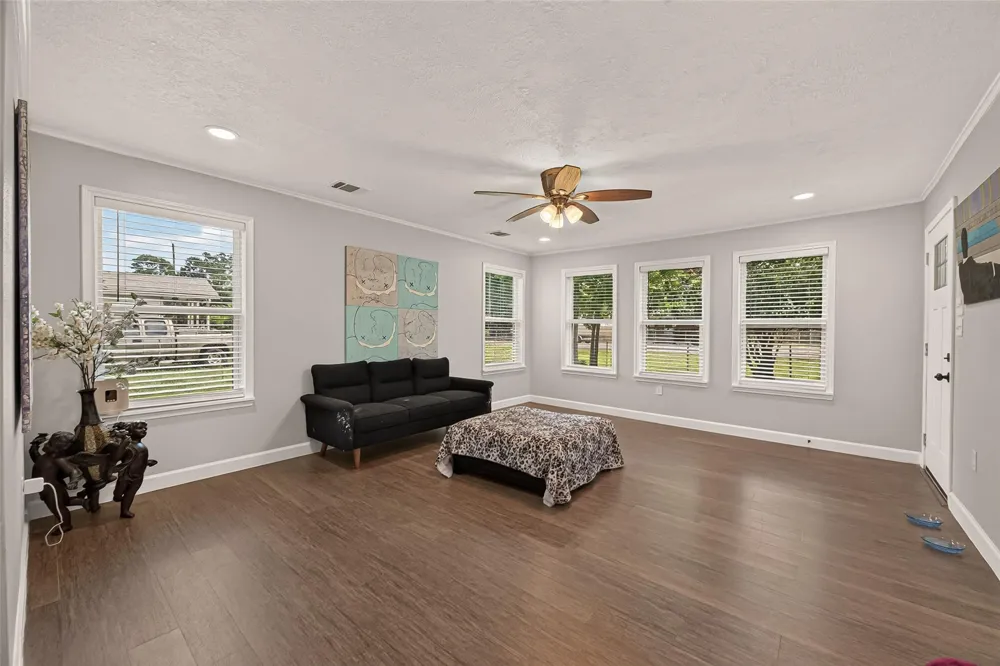 3315 Walsh Street Bayview, TX 77518