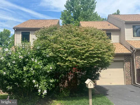 28 KNOX COURT