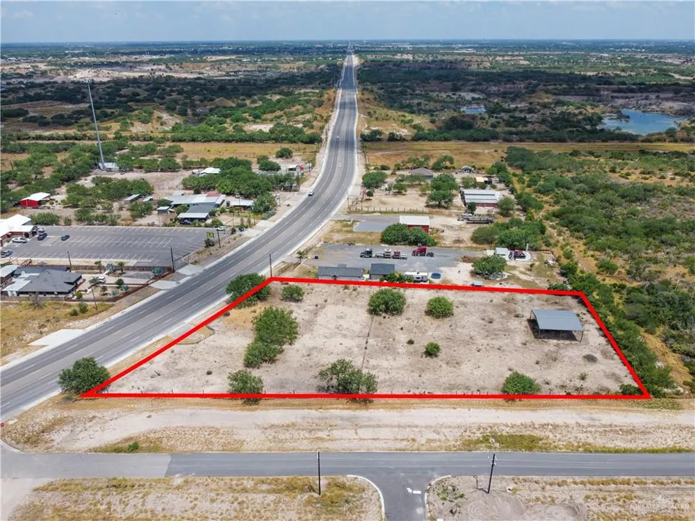 8911 W Mile 3 Road Penitas, TX 78576