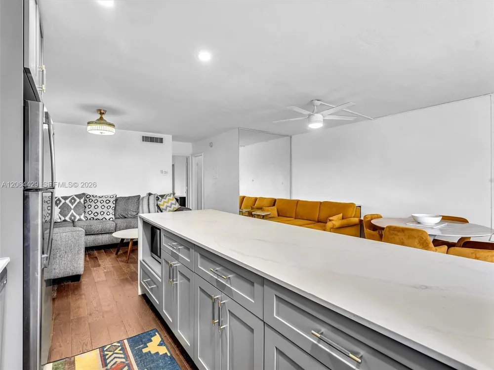 15 NW 204th St #30 Miami Gardens, FL 33169