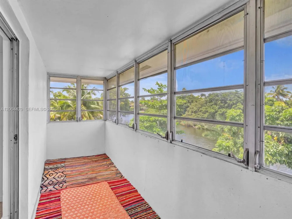 15 NW 204th St #30 Miami Gardens, FL 33169