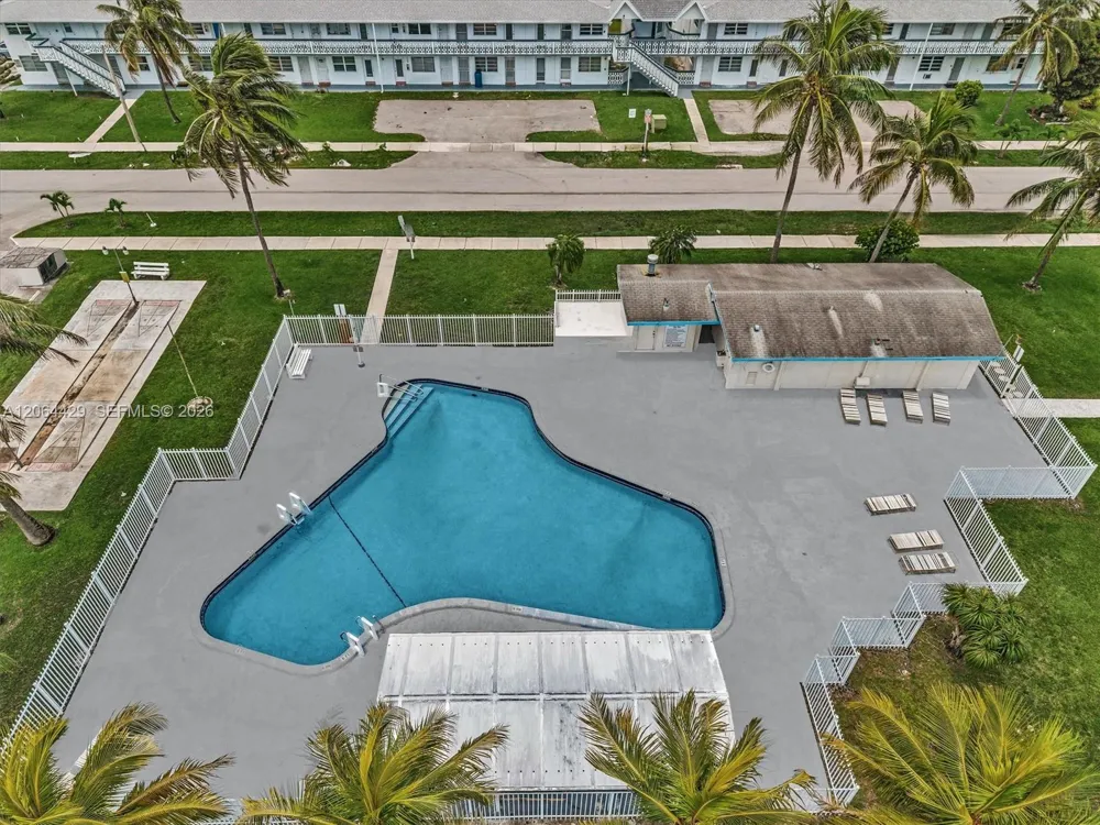 15 NW 204th St #30 Miami Gardens, FL 33169