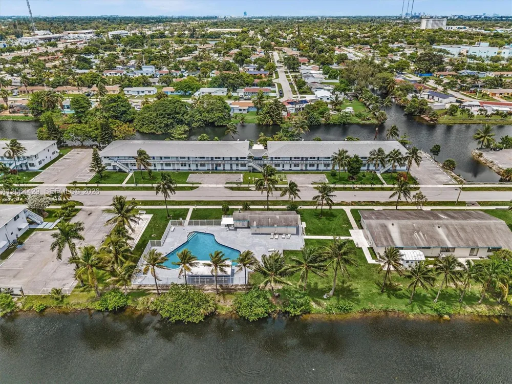 15 NW 204th St #30 Miami Gardens, FL 33169