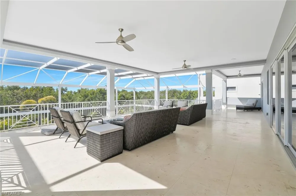 564 Spinnaker Drive Marco Island, FL 34145