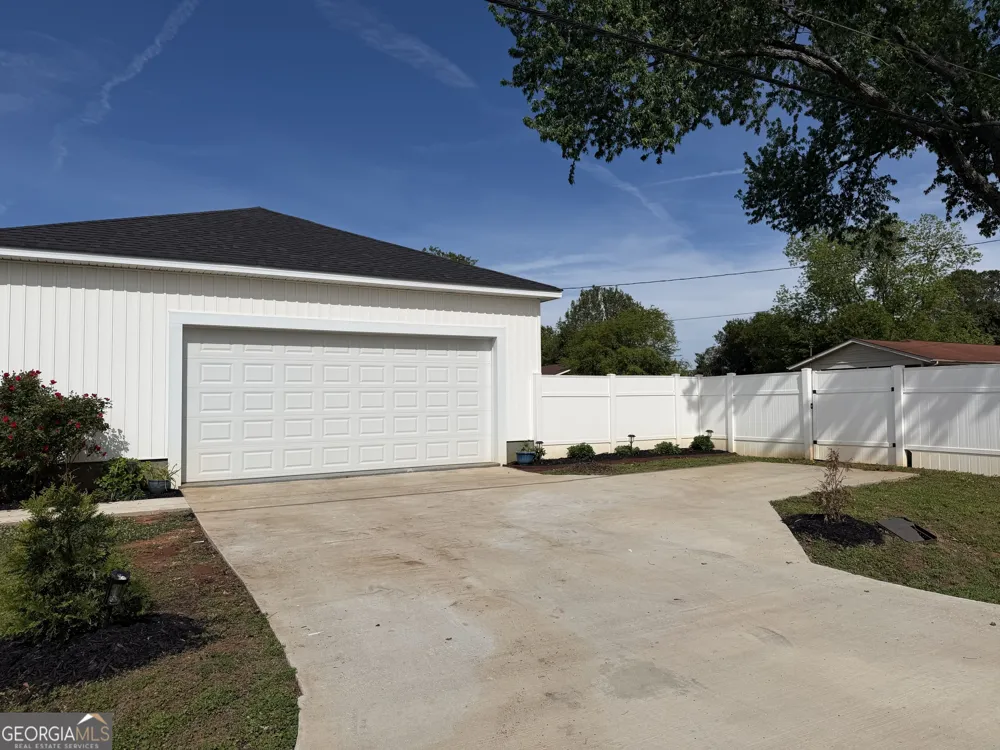 202 E County RD Thomaston, GA 30286