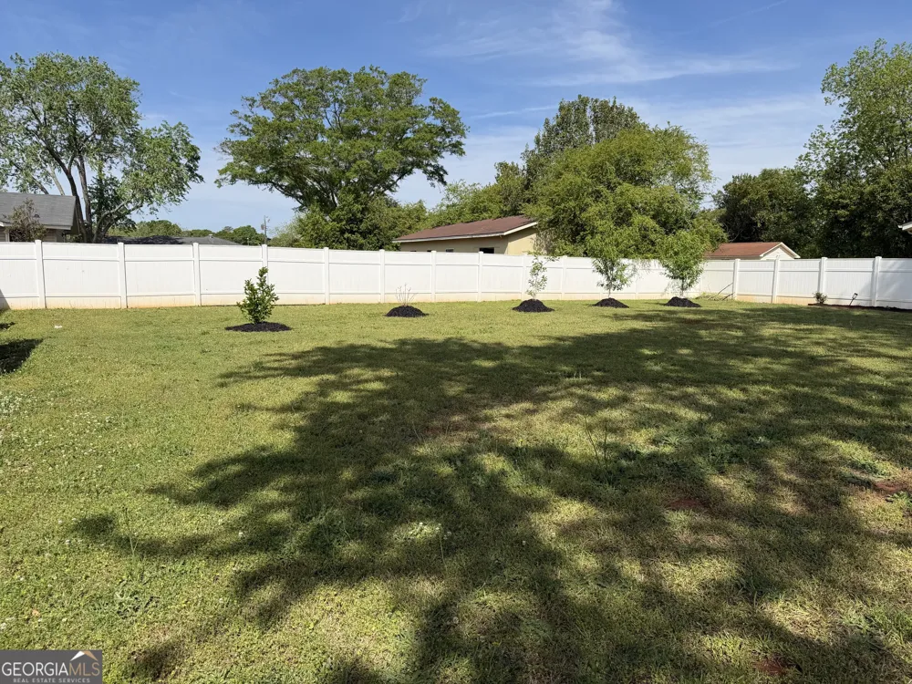 202 E County RD Thomaston, GA 30286