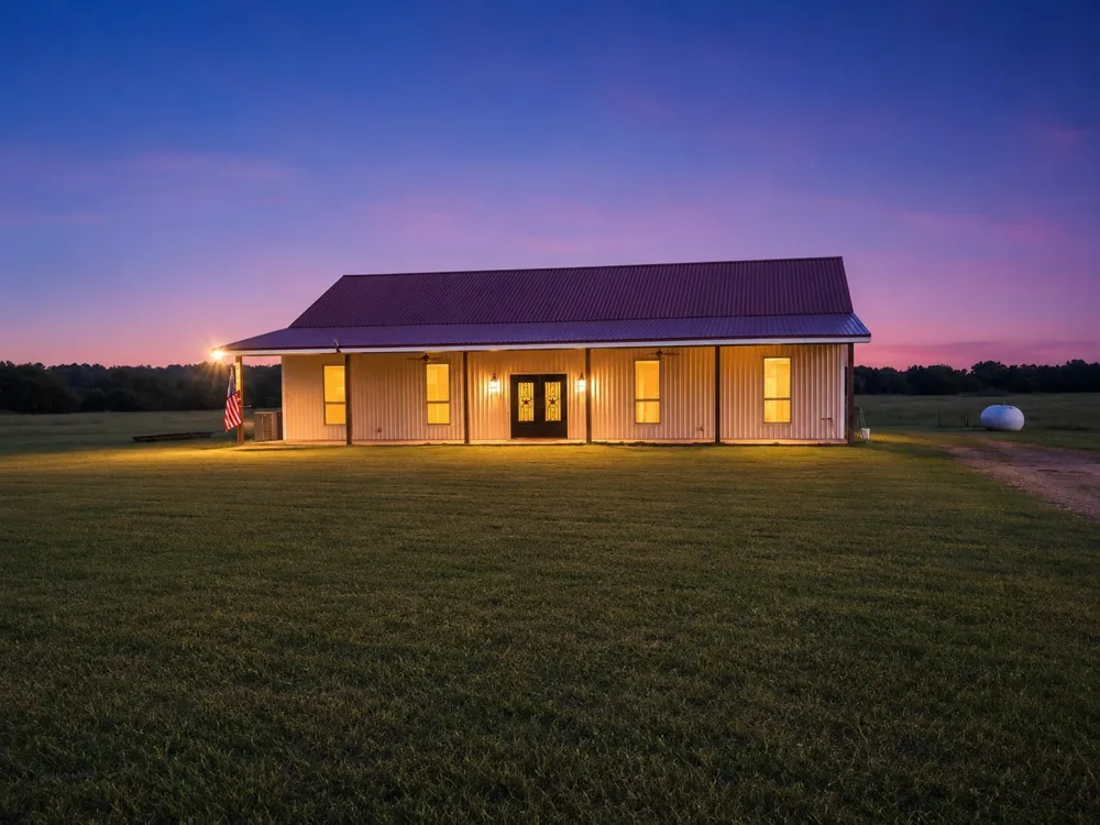 5393 County Road 4102 Kaufman, TX 75142