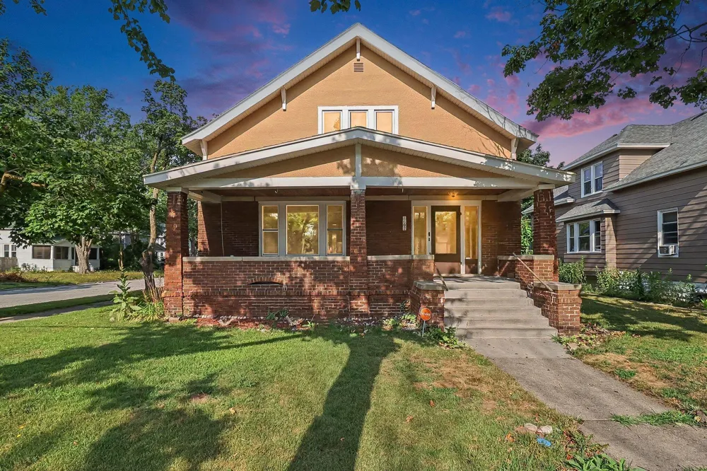 1607 6th Street Muskegon, MI 49441