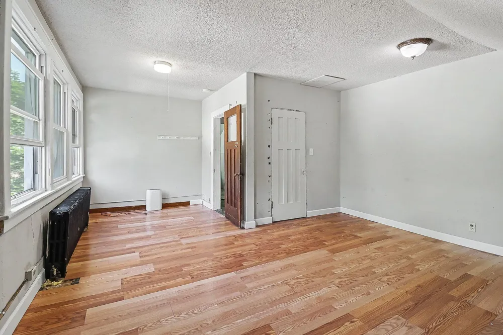1607 6th Street Muskegon, MI 49441