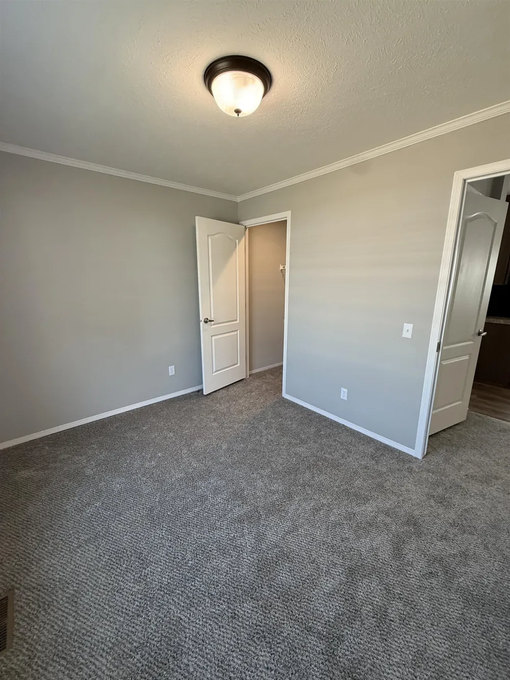 1211 Wellington Union Charter Township, MI 48858