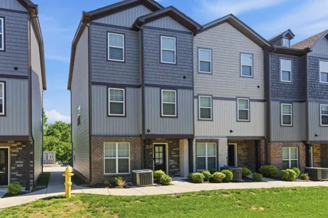 322 Negri Ct