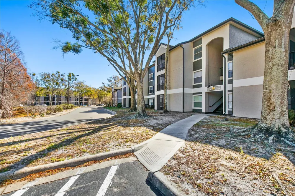 7605 PISSARRO DRIVE #13204 Orlando, FL 32819