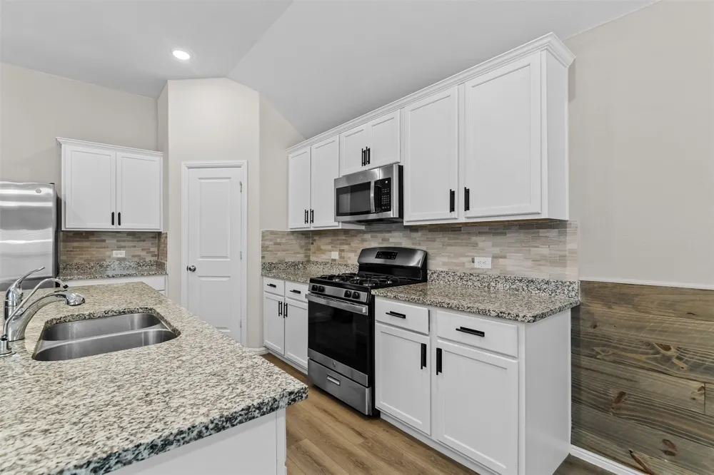 1137 Chandler Drive Crowley, TX 76036