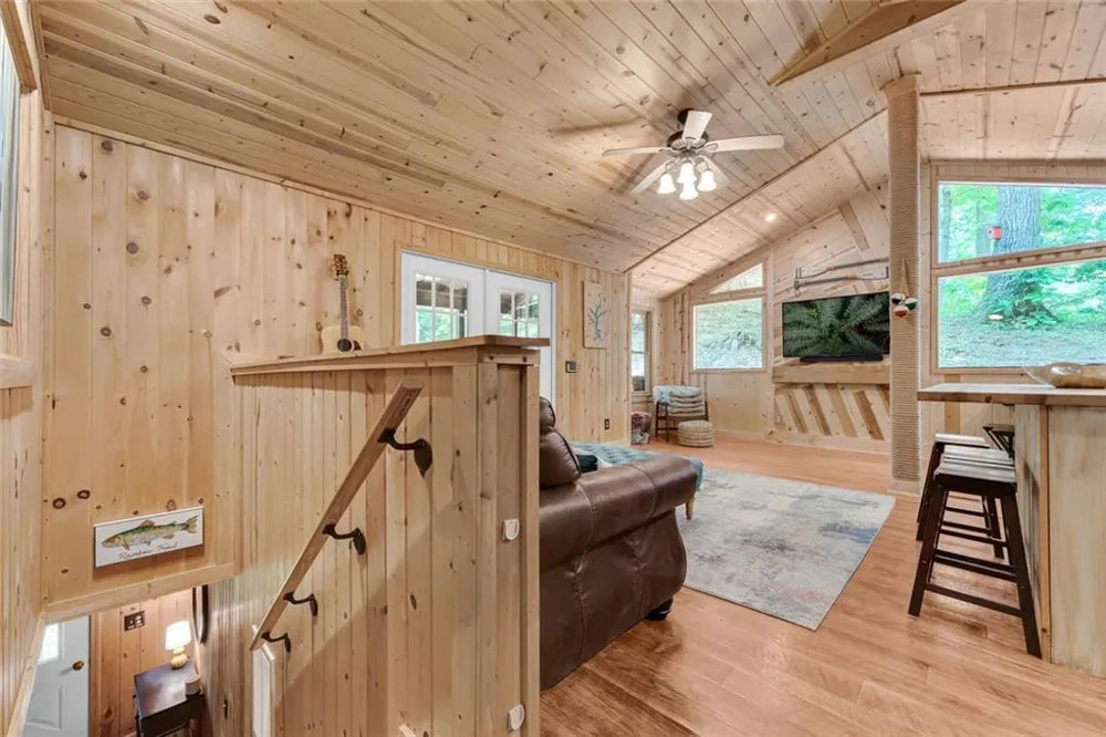 185 Pope Dickson Lane Clarkesville, GA 30523