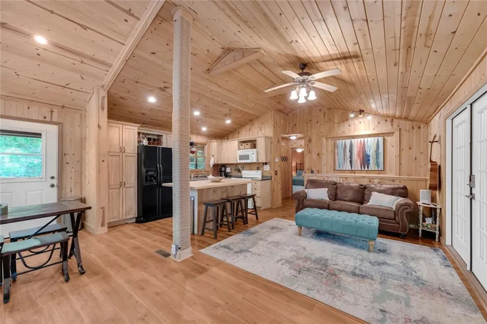 185 Pope Dickson Lane Clarkesville, GA 30523