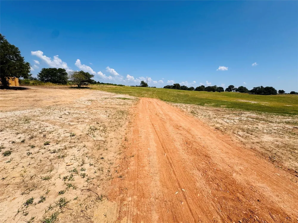 9829 W Us 90 Schulenburg, TX 78956