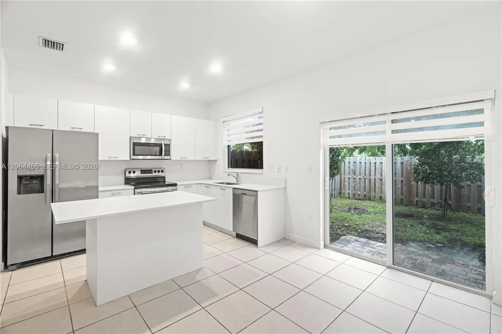 12121 NW 23rd Ct Miami, FL 33167