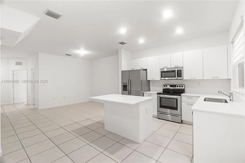 12121 NW 23rd Ct Miami, FL 33167