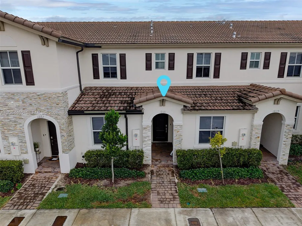 12121 NW 23rd Ct Miami, FL 33167
