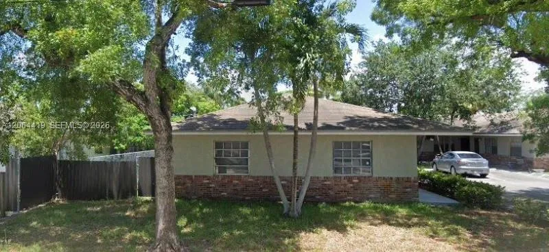 1098 NE 34th Ct #4 Oakland Park, FL 33334