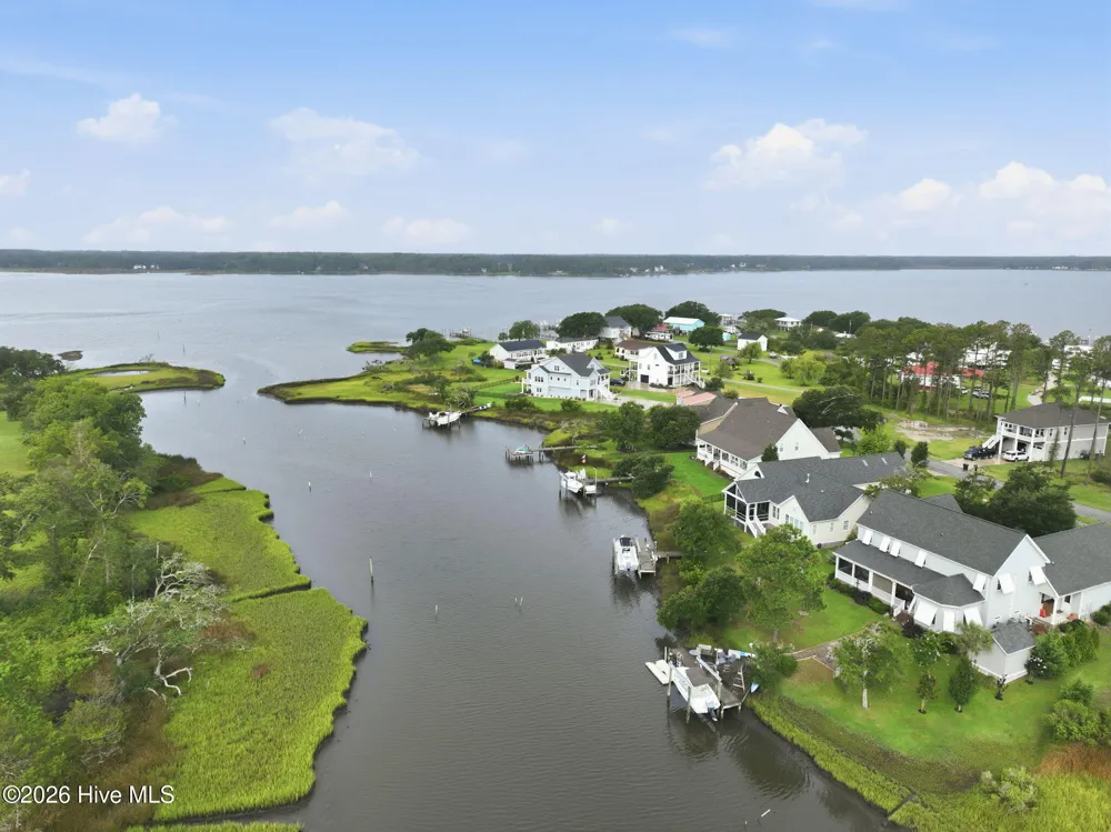 112 White Heron Lane Swansboro, NC 28584