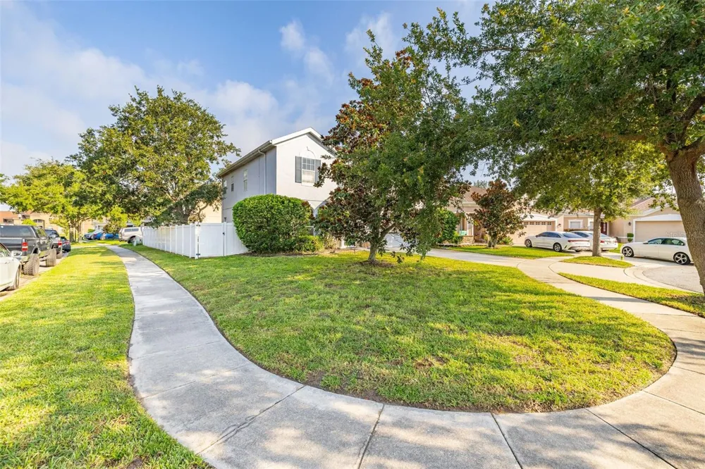 1404 SWAINSON COURT Orlando, FL 32837