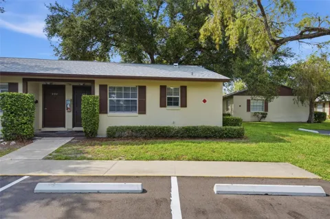 4215 E BAY DRIVE #405