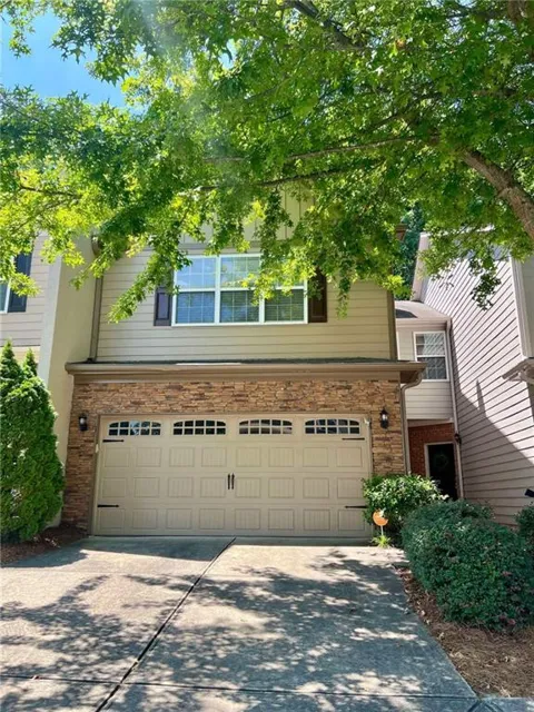 3232 Brockenhurst Drive