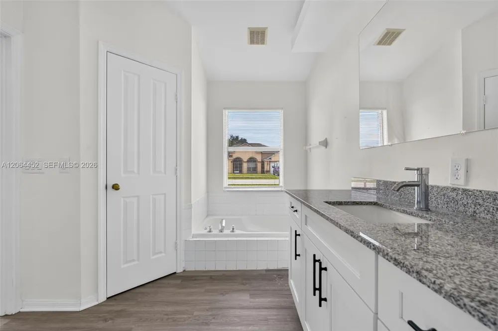 1502 Scholar CT Lehigh Acres, FL 33971