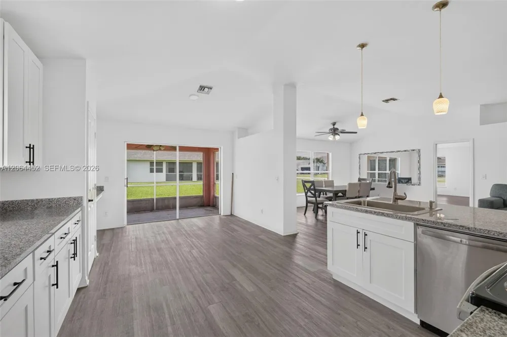 1502 Scholar CT Lehigh Acres, FL 33971